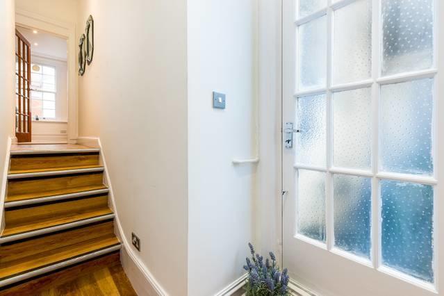 Apartment Gorgeous In Trendy Neighbourhood *